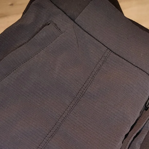 Athleta Shorts - Picture 8 of 9